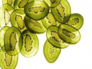 slice kiwis on white resized